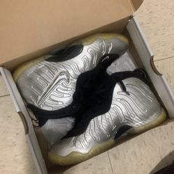 Nike air foamposite pro  woman’s 5.5