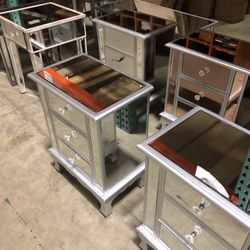 Mirrored Furniture Blowout- BRAND NEW- Photography Samples And Display Pieces 