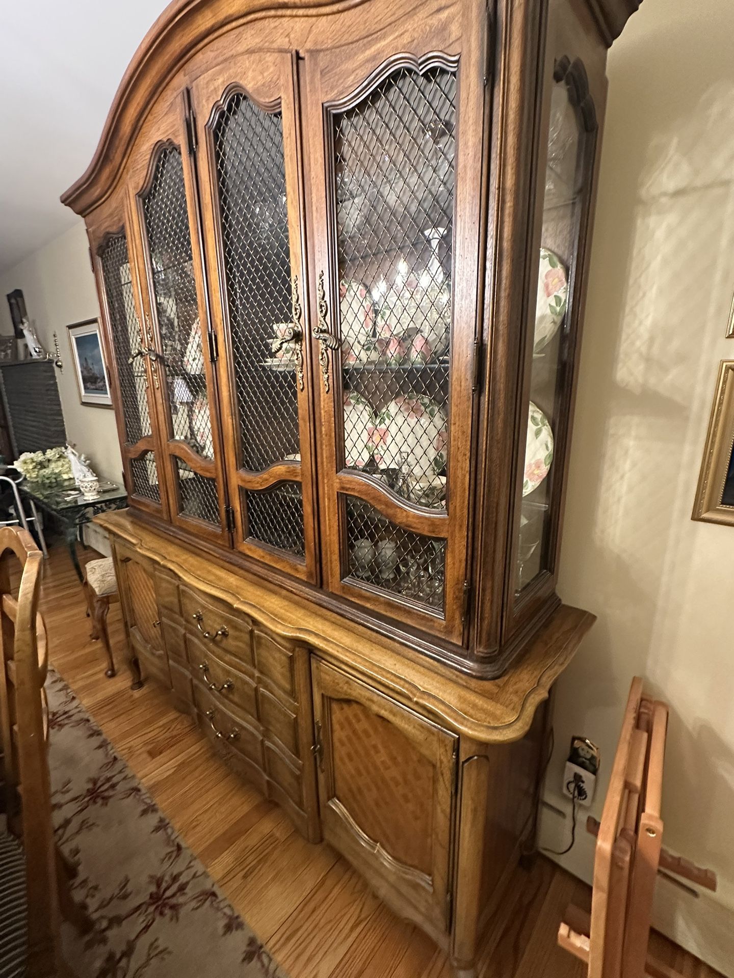 Thomasville China Cabinet