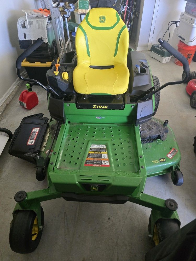 Selling John Deere Z330M 48in Deck