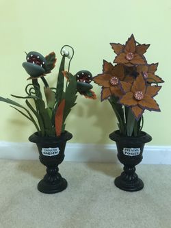 Hyde and Eek Plant Halloween Decorations - Ghoulish Garden and Preying Posies