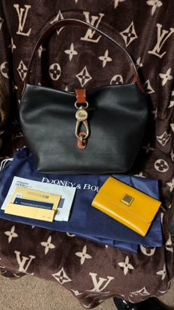 Dooney & Bourke Purse & Wallet 