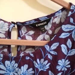 Express NWT Size Large Blue Burgundy Floral Dress Casual 