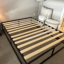 Metal Bed Frame With Wooden Slats- Queen Size 