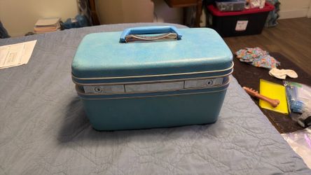 Vintage Samsonite Train Case