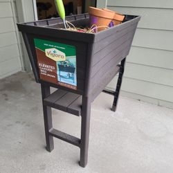 2x Vigoro Lifted Garden Beds