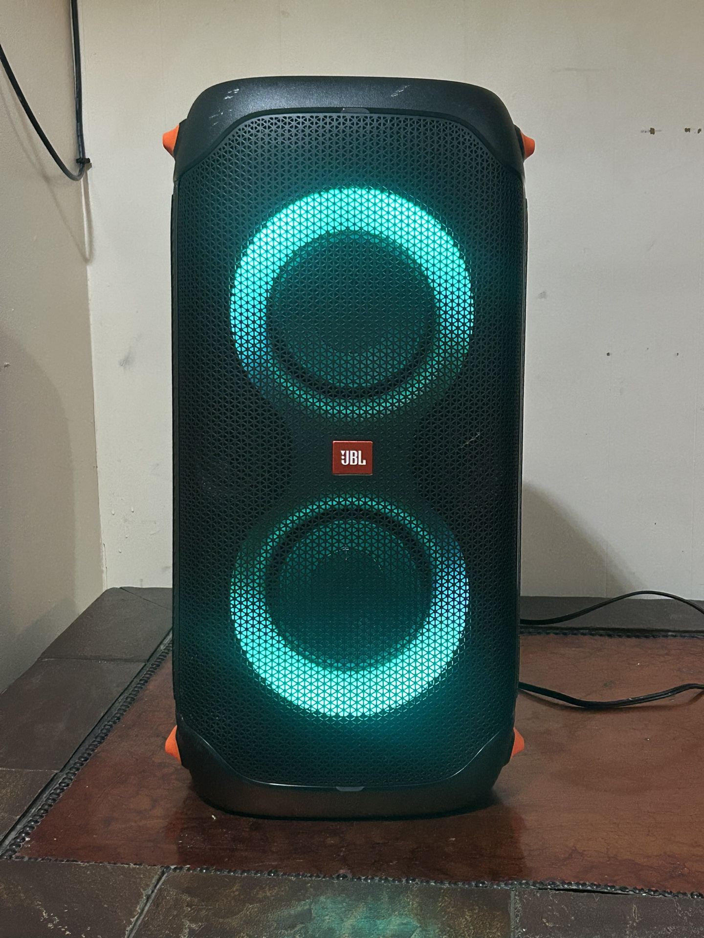 JBL 110 Speaker 