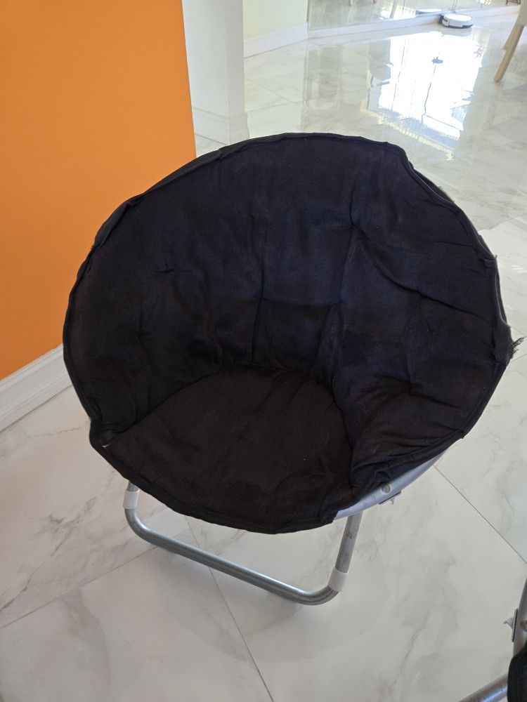 Folding Saucer Chair