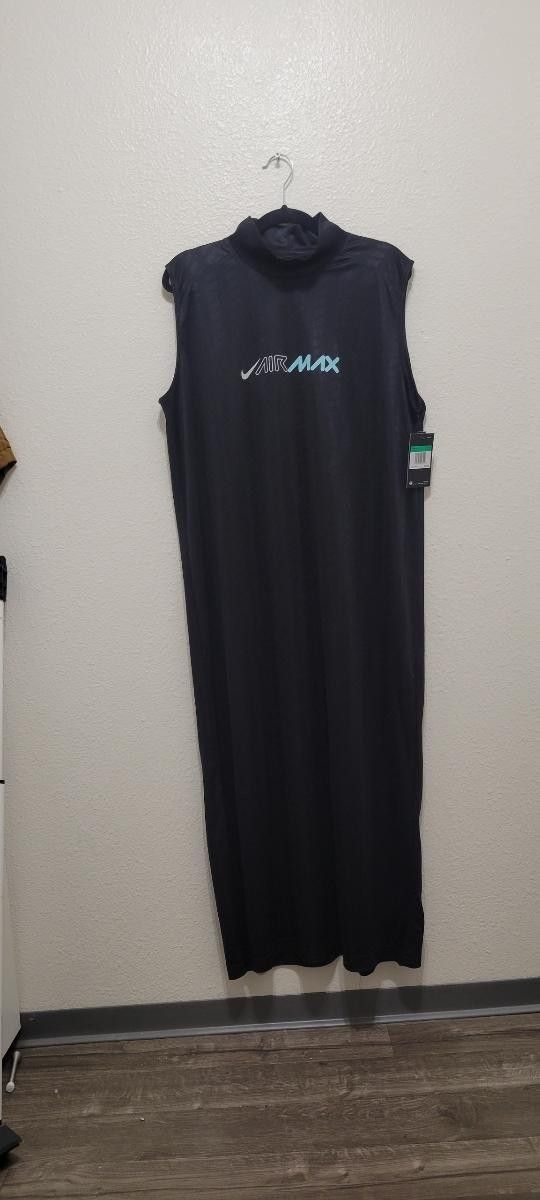 Nike NSW Sportwear Air Max Black & White Jersey Dress