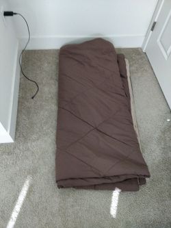 Reversible Queen Comforter