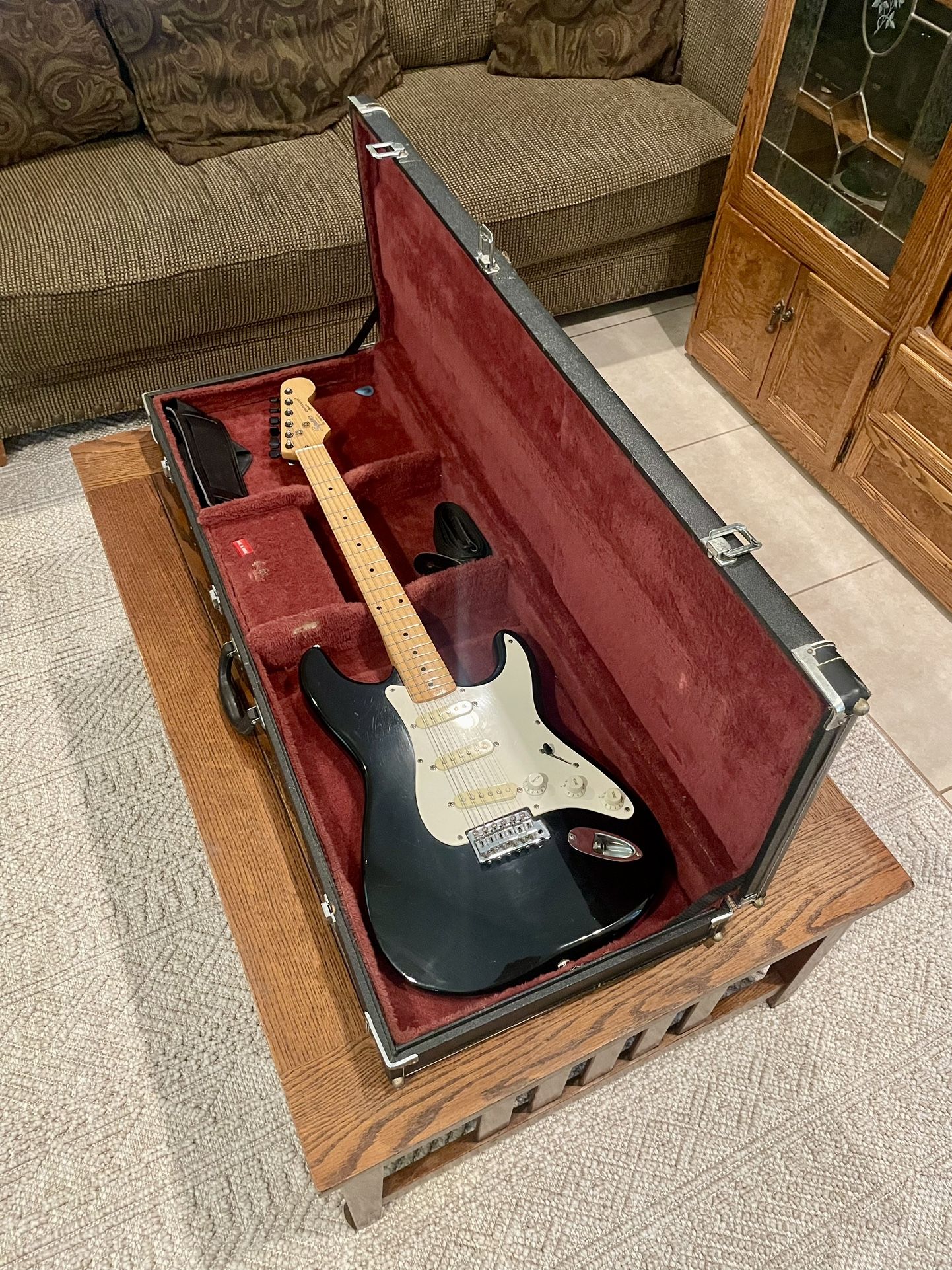 Vintage Fender MIK Squier Stratocaster Electric Guitar