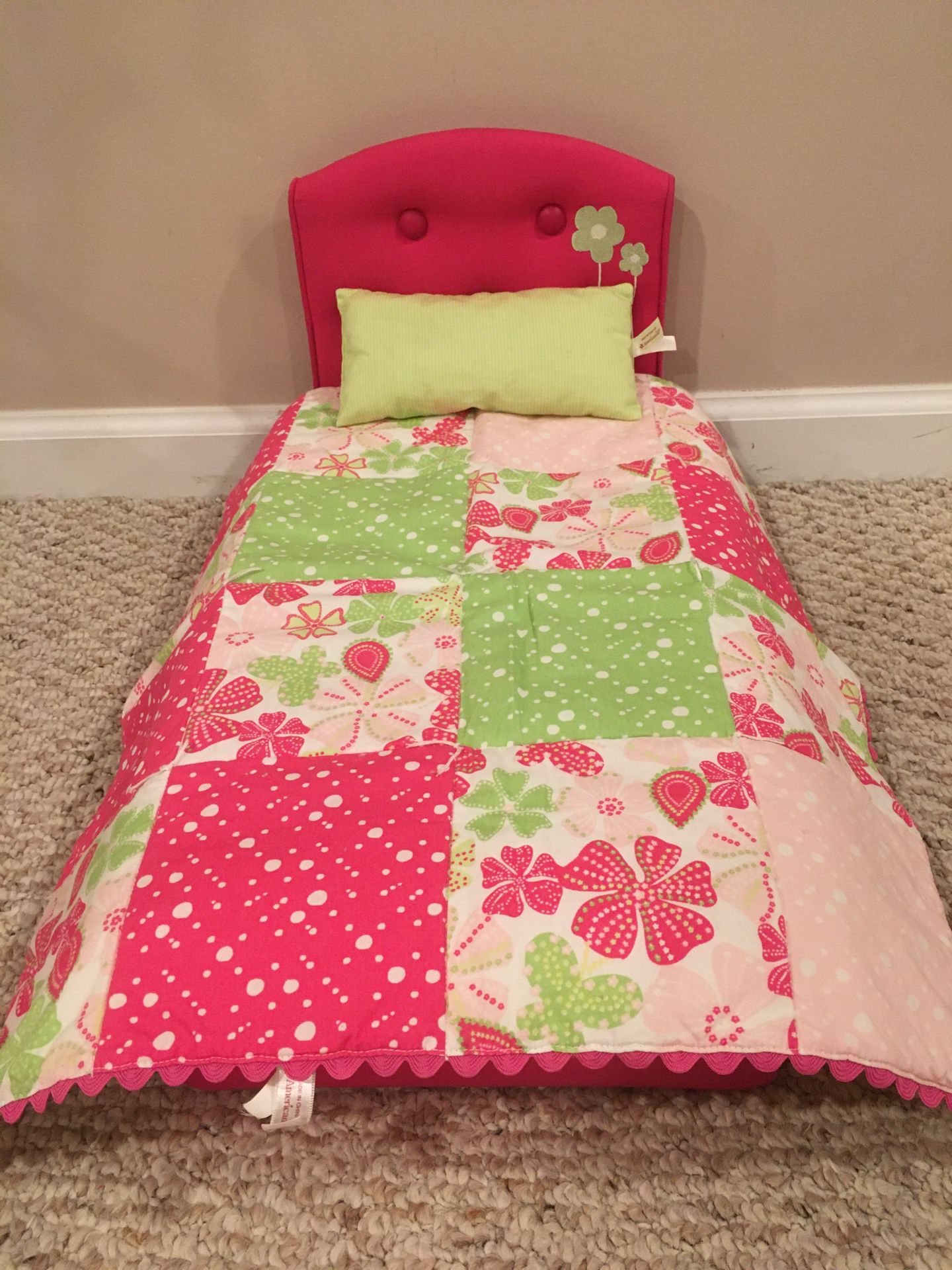 American Girl Bloom Bed & Bedding for 18in doll