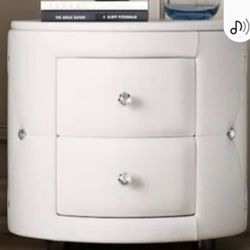 Help Me Get Into An Apartment 