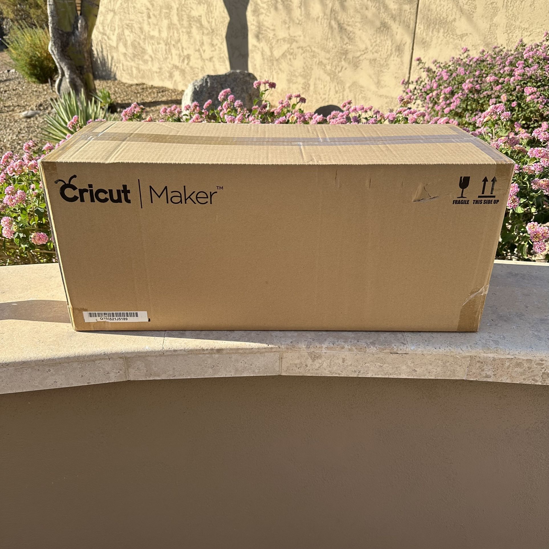 NIB CRICUT Maker - Blue