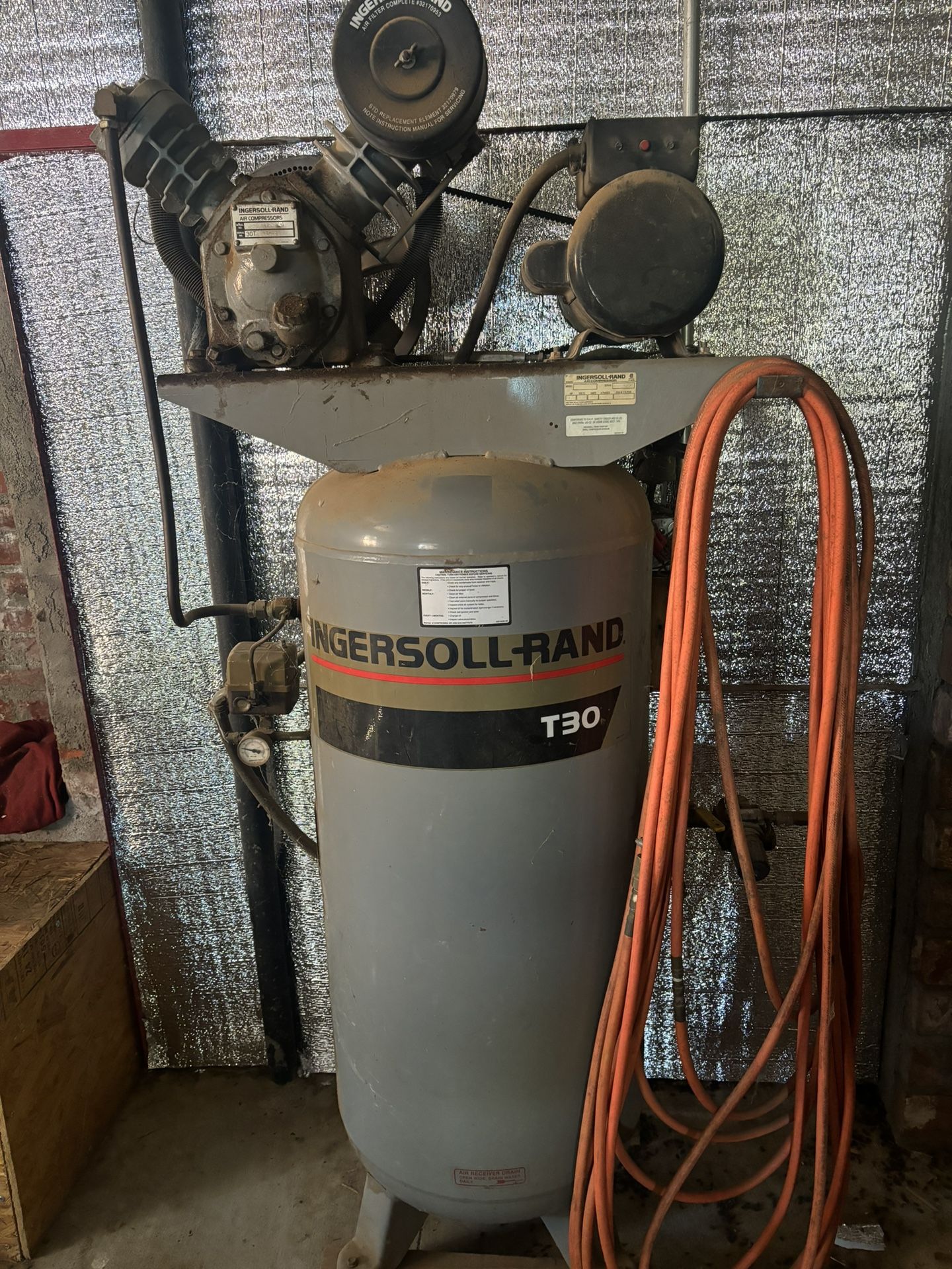Ingersoll Rand 2340L5 Air Compressor