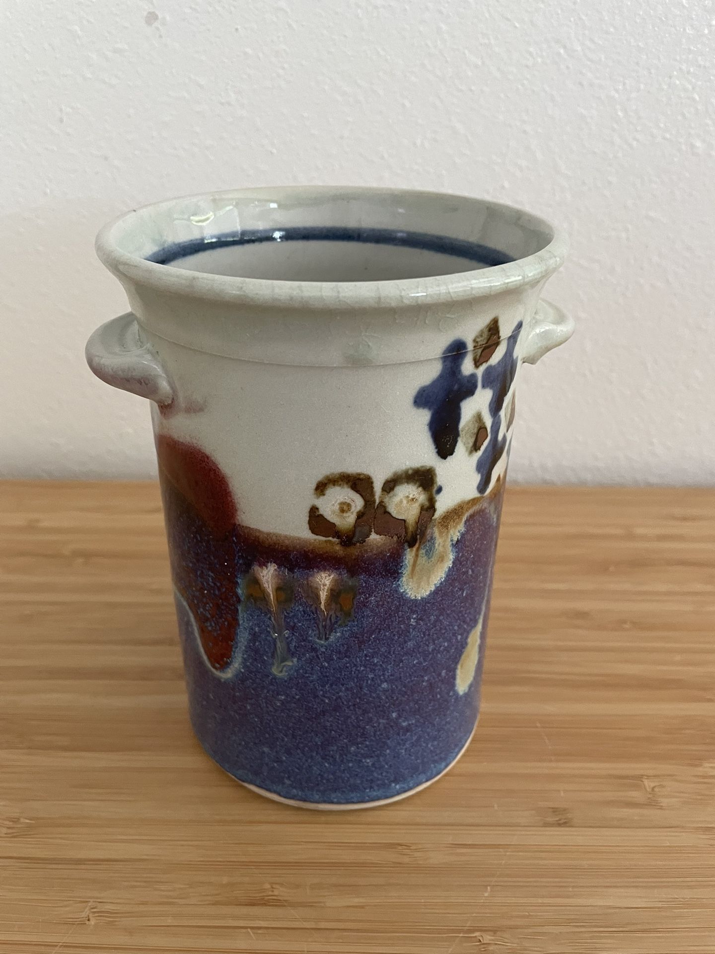 Vintage 7” Tall Hand Painted Ceramic VASE/PLANTER With Handles (signed)  [PH]