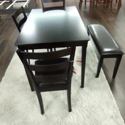 KITCHEN TABLE SET WITH BENCH