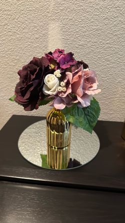 Plum Purple Theme Wedding Decor