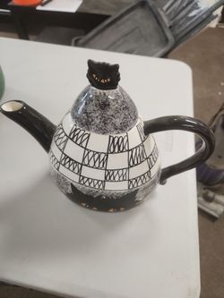 Cats by Nina teapot