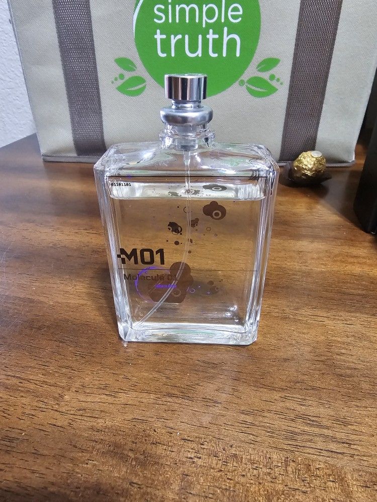 Escentric Molecule 01 (100ml)