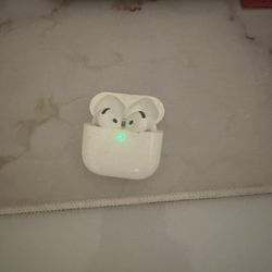 AirPods 4 Noise Cancelling 