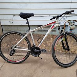 28" SCHWINN CONNECTION 700C MENS BIKE