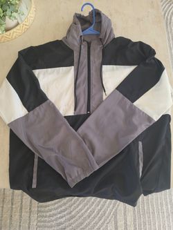 Pullover windbreaker