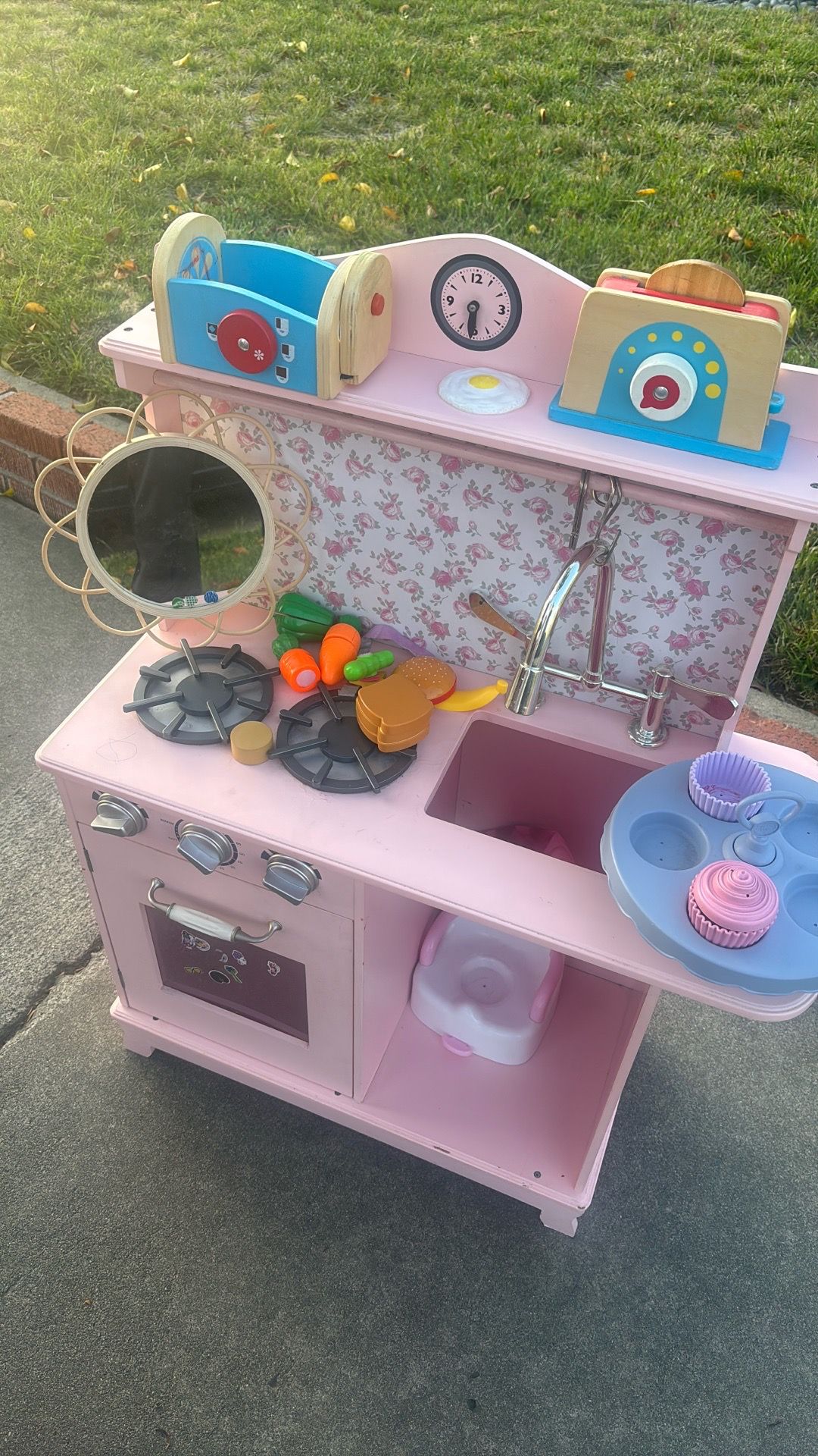 Play Kitchen with play food with small play car