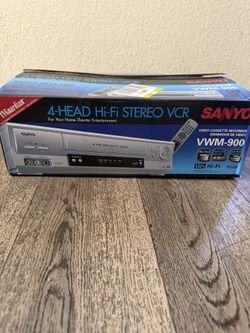 Vintage Sanyo VWM-900 4 Head VCR with Remote HiFi Tested Player VHS Silver