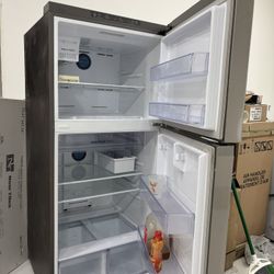 Refrigerator, Excellent Condition 