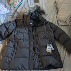North Face Woman's XXL Faux Fur jacket 