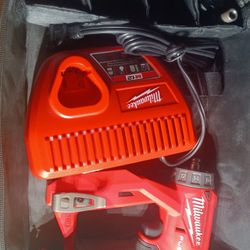 Milwaukee M12 Installation Driver 