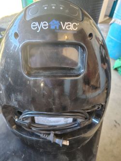Eye vac touchless vacuum