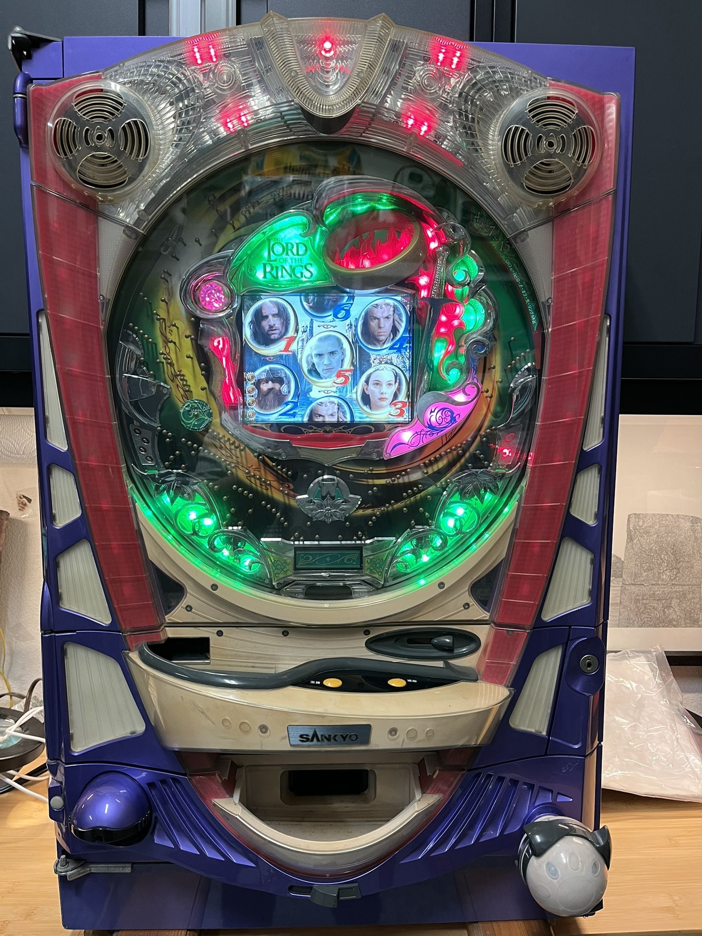 Pachinko Lord Of The Rings. 