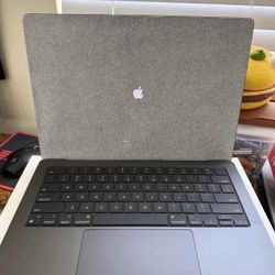 MacBook Pro M3 Pro chip 18gb Ram 512gb ssd Space Black- New 