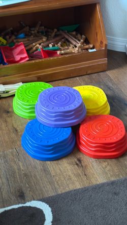 Stepping stone game
