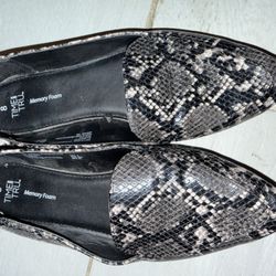 Women’s Flats 