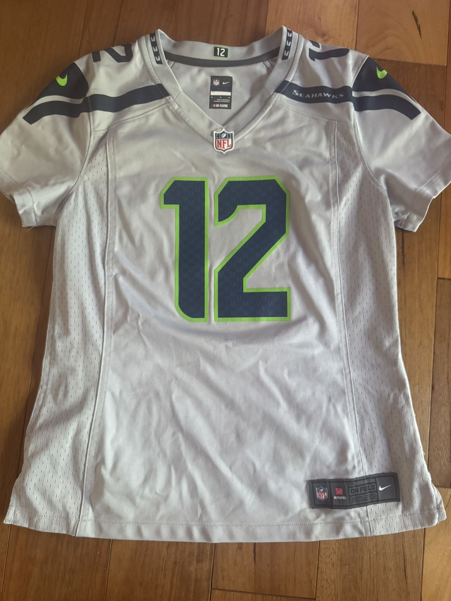 NFL Seattle Seahawks Jersey (Women’s M Size)