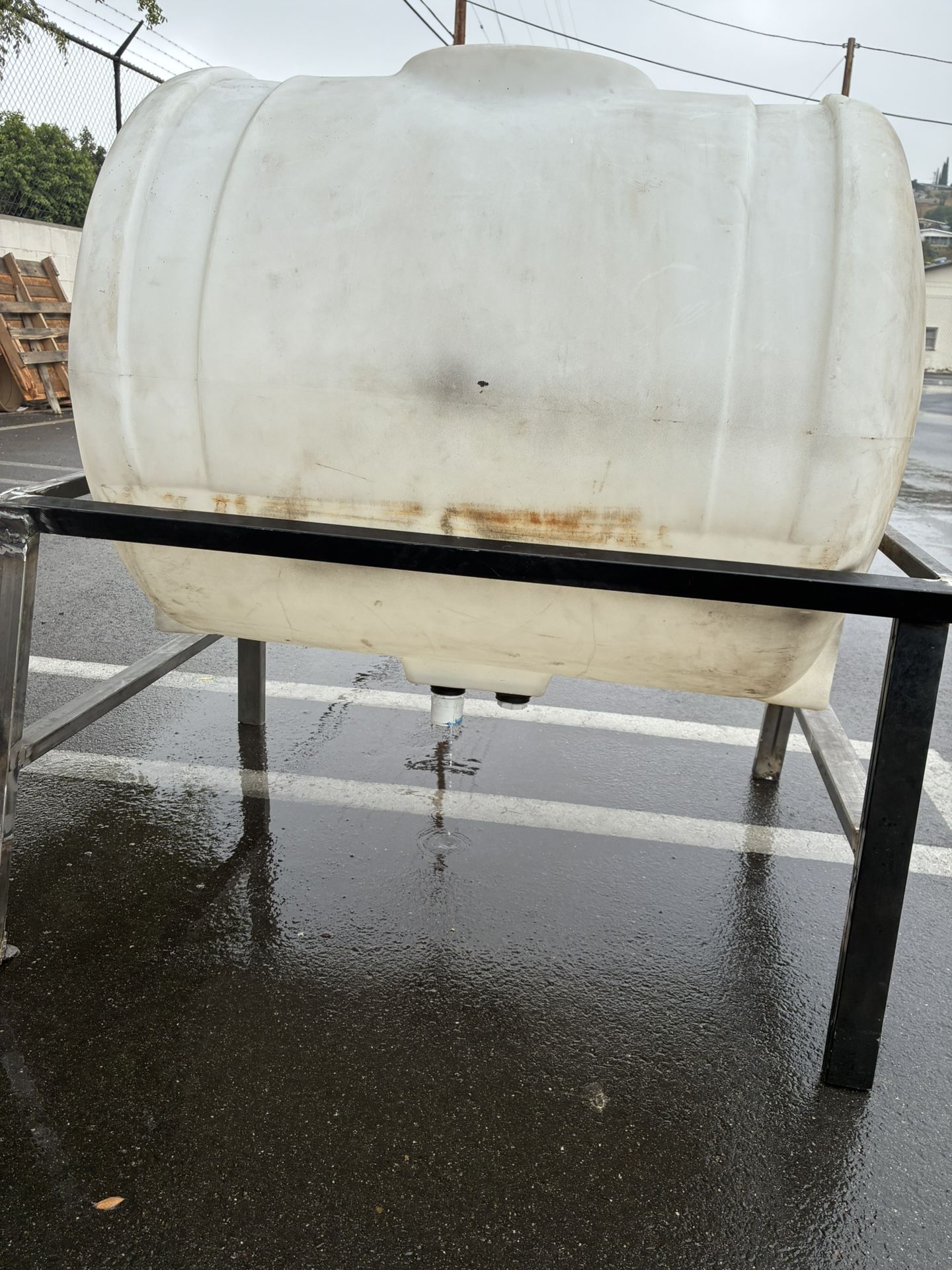 110 Gallon Water Tank