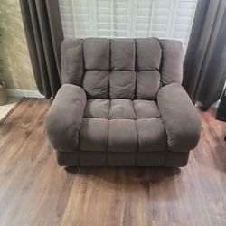 Oversized Recliner