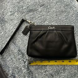 NWOB. Coach Small Leather Wallet, Purse, Wristlet