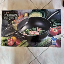 11in Covered Chef’s Pan