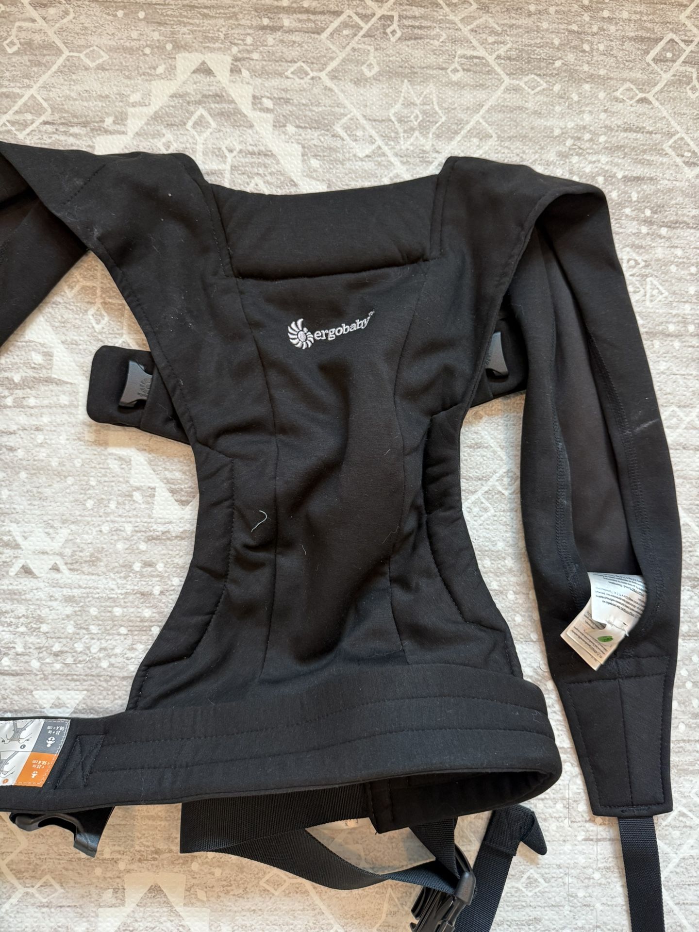 Ergobaby Baby Carrier In Black