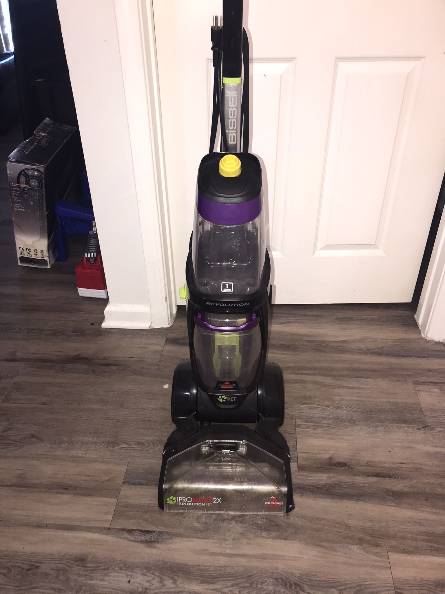 Bissle Carpet Cleaner