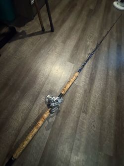 Calstar GX8 8’ salt water fishing combo.