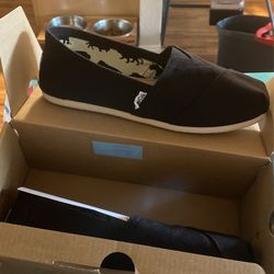 Toms Shoes