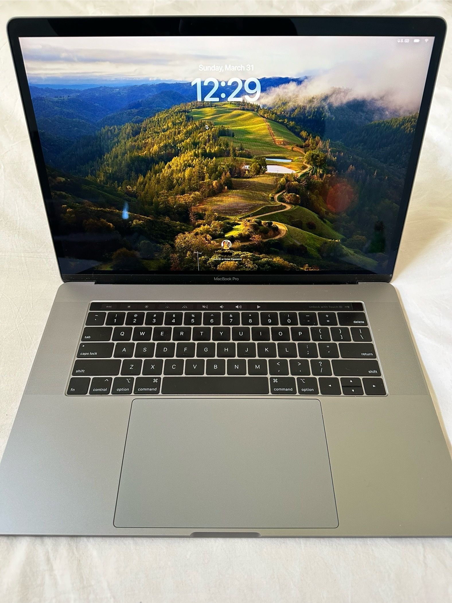 MacBook Pro 15” 2018 *EXCELLENT CONDITION*