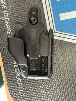 Safariland IWB Holster – Springfield Hellcat – Low Profile, Secure Fit, Made in USA