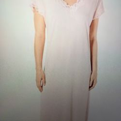New Women’s Nightgown 
