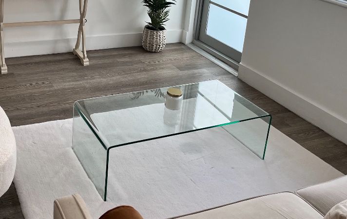 COFFEE TABLE FOR SALE (GLASS)